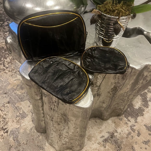 Vintage 1980s Alan Edward three piece pouch set matching black with gold  trim - Picture 10 of 16